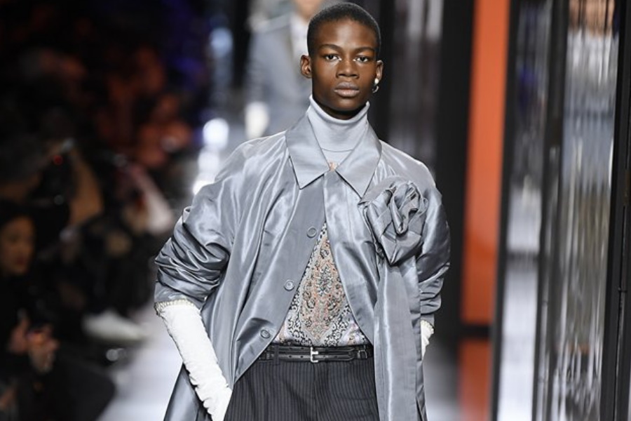 Moda masculina: a Dior apresenta um homem muito Alta-costura