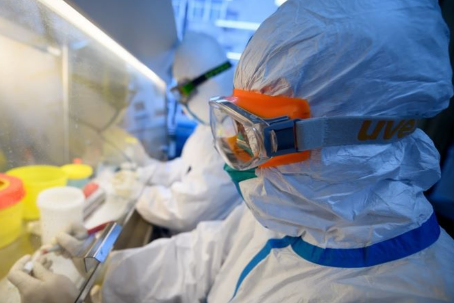 “As infecções domésticas do coronavírus vão continuar”, afirma Katsunobu Kato