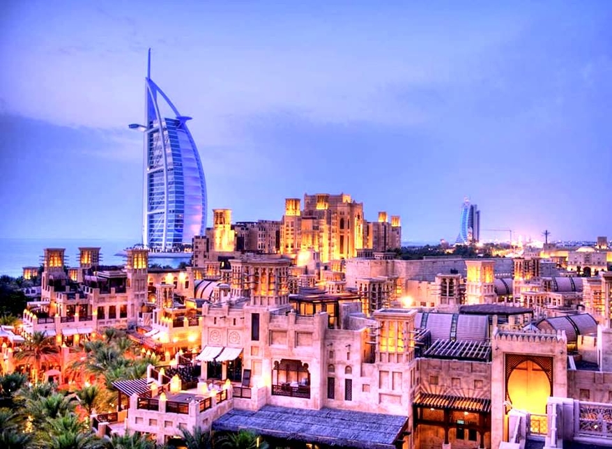 Dubai- É a Maior cidade dos Emirados Àrabes Unidos