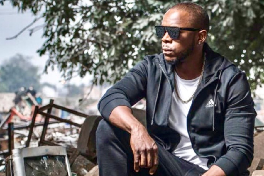 « Se não tens douche do Bow, nem sequer o flow do Kara Boss procura outra vocação », diz Duas Caras