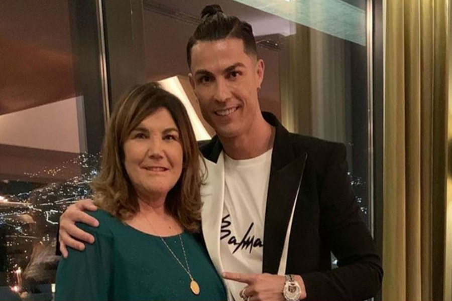 Mãe de Cristiano Ronaldo sofre de AVC