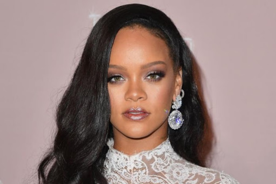 Rihanna solidariza-se e doa 5 milhões de dólares para combater coronavírus