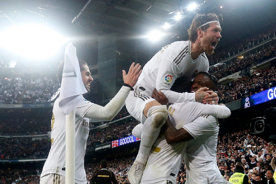 Enquanto o Real comemorava… Bale saía do Bernabéu em seu carro!