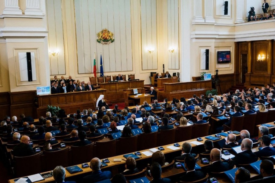 Ministros e deputados búlgaros renunciam ao seu salário inteiro até o final da emergência