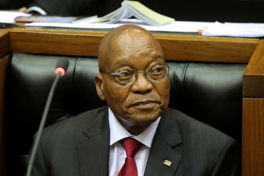 Zuma recusa-se e acusa juiz