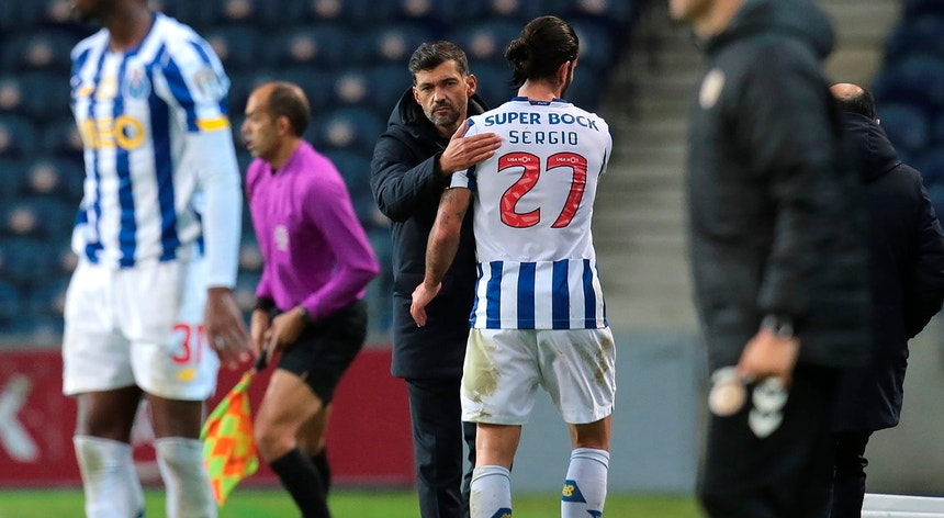 Vídeo: FC Porto vence Nacional e mantém perseguição a Sporting e Benfica