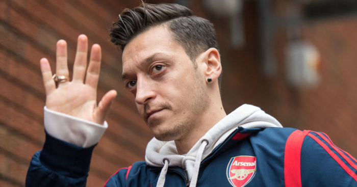 Mesut Özil confirma saída do Arsenal e transferência imediata para o Fenerbahçe