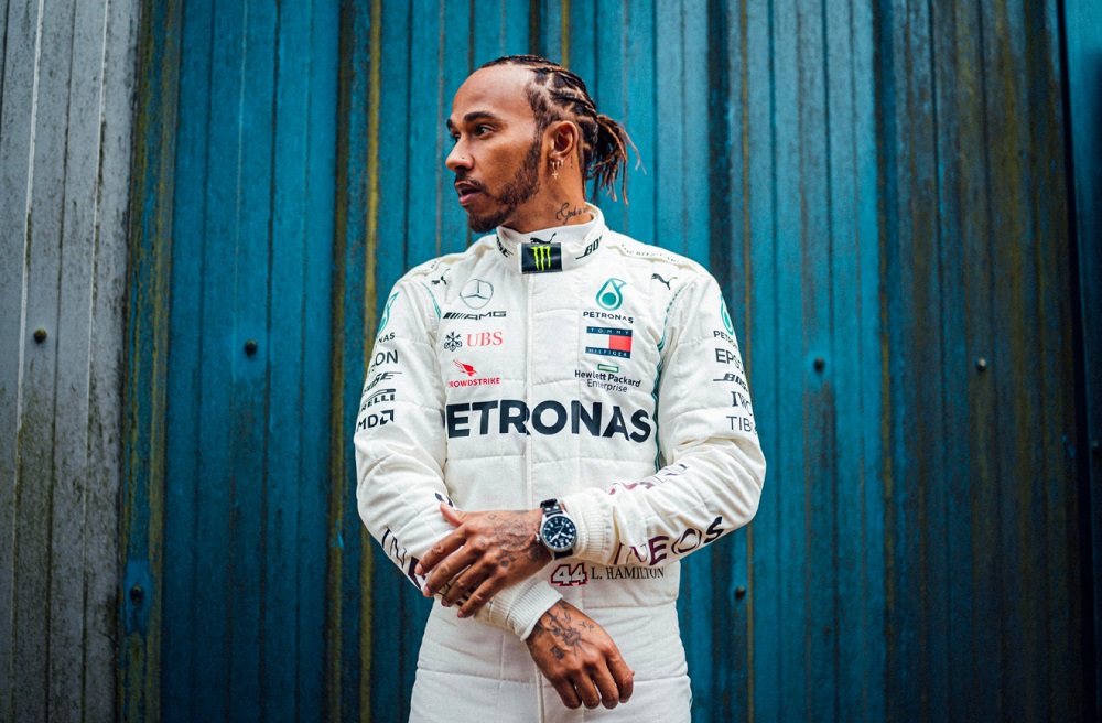 F1: LEWIS HAMILTON PEDE 50 MILHÕES PARA RENOVAR