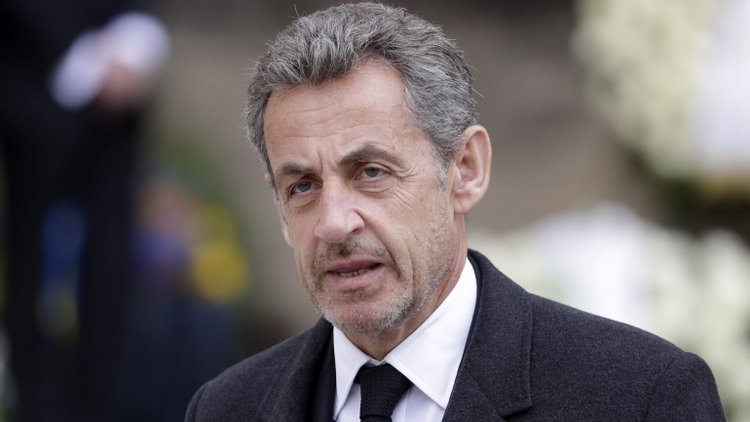 Antigo Presidente francês Nicolas Sarkozy condenado a três anos de prisão por corrupção