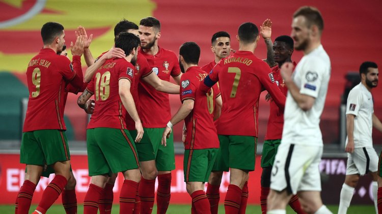 Portugal bate Azerbaijão a caminho do Mundial