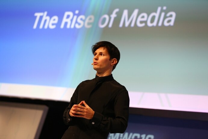 Co-fundador e CEO da Telegram, Pavel Durov escreveu: “Apple vende “equipamento caro e obsoleto” da “Idade Média”