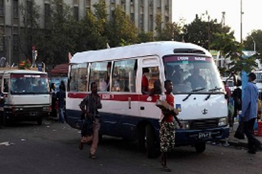 Transportadores em Maputo contestam sistema automático de cobrança de bilhetes
