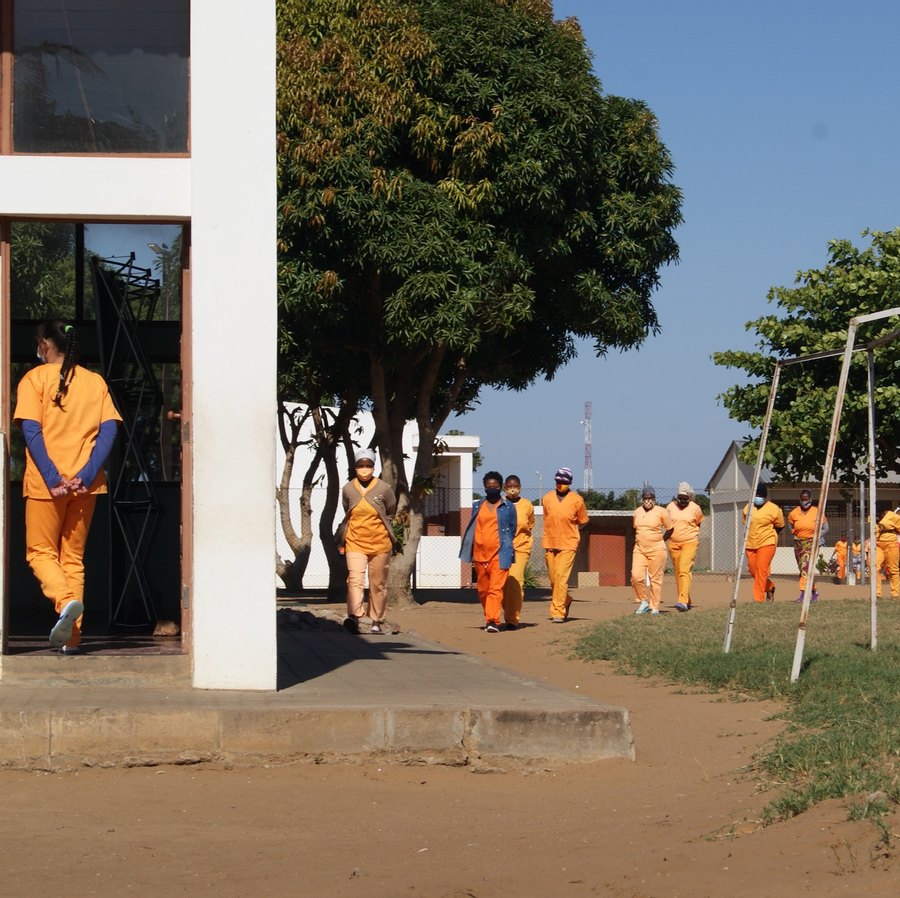 Moçambique: Governo  vai investigar alegada exploração sexual de reclusas em prisão de Maputo