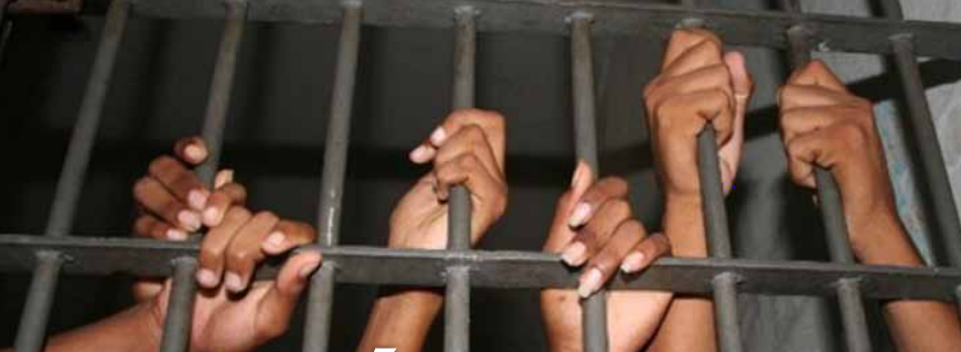 Moçambique: ONG denuncia rede de exploração sexual de reclusas por guardas de cadeia de Maputo