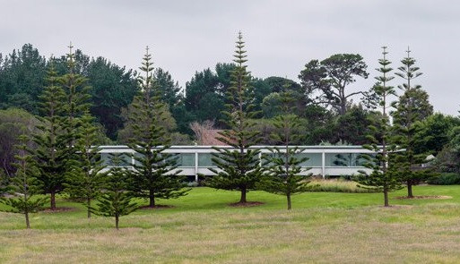 Garden House: Jardim, piscina e vista para o mar