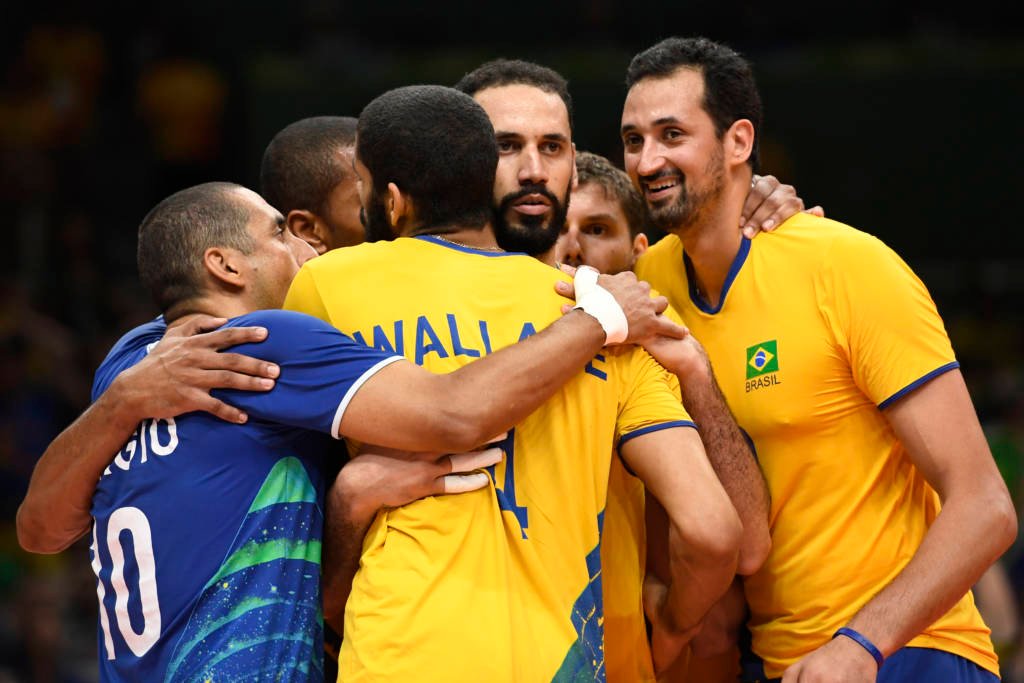 Olimpíadas: Seleção brasileira vira contra os EUA e respira no vôlei masculino