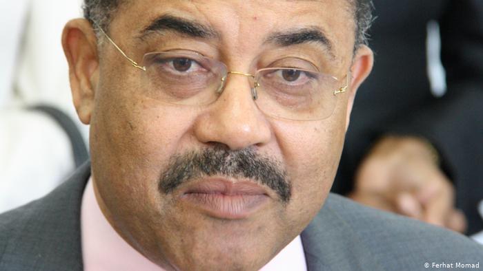 Moçambique: África do Sul poderá extraditar Manuel Chang para Moçambique