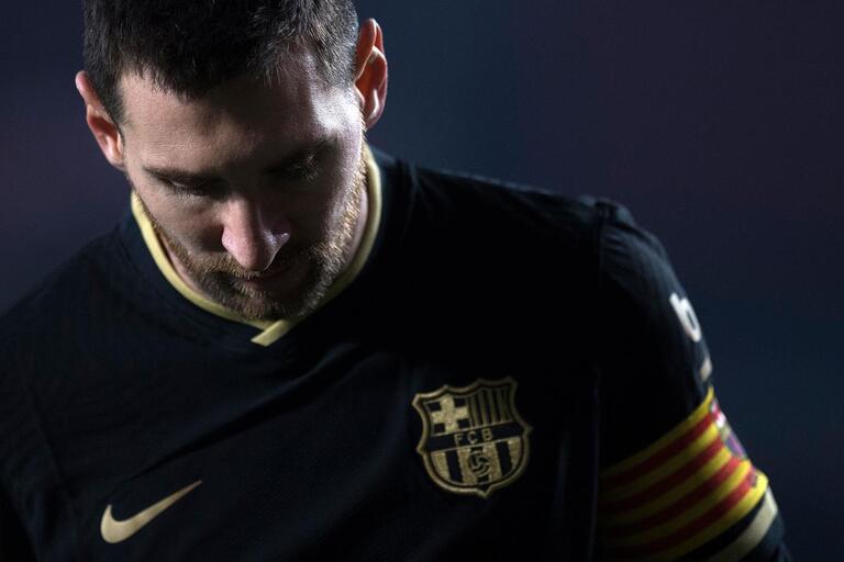 Futebol: Messi,  ″Obstáculos financeiros e estruturais.