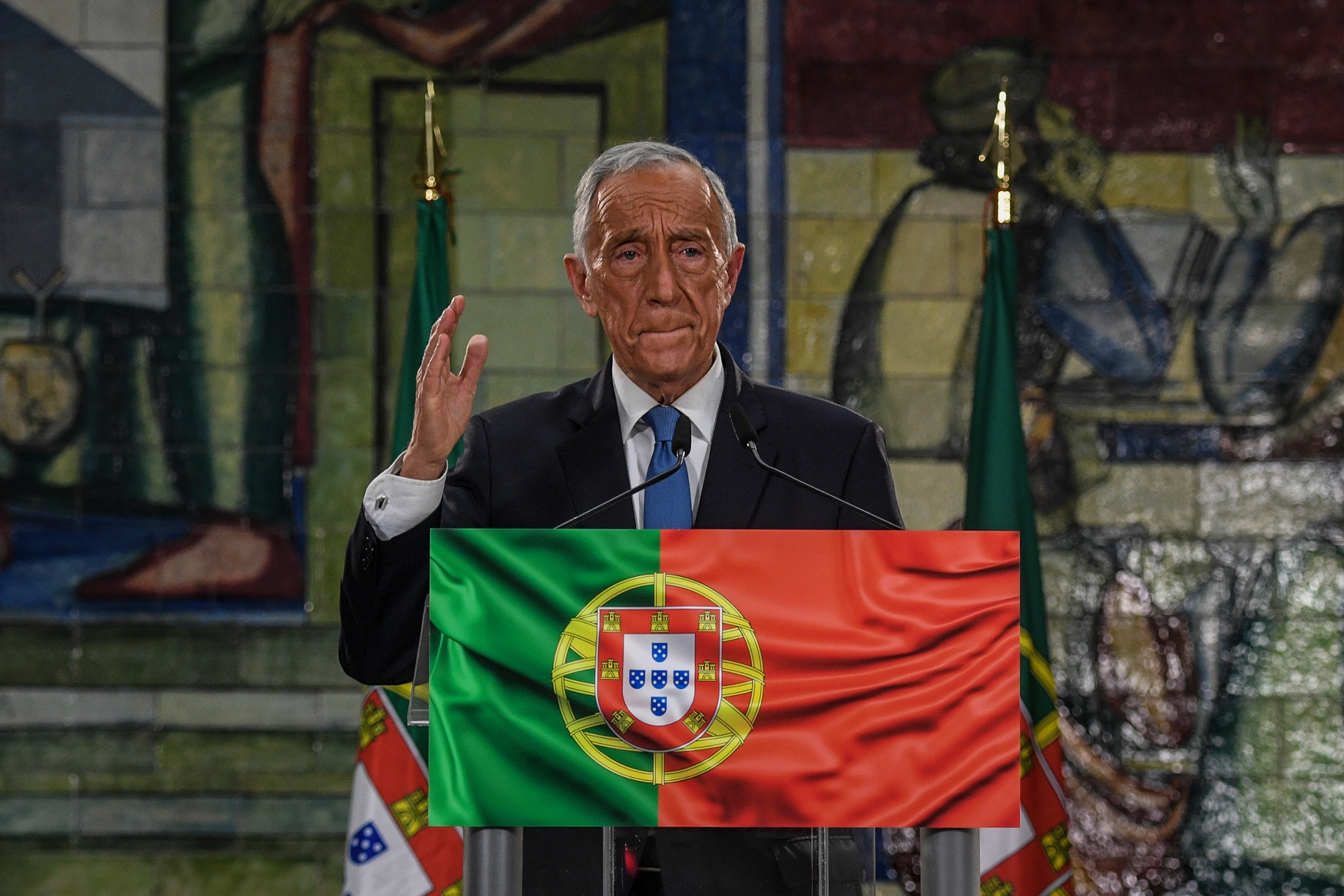 Portugal: PR-Marcelo Rebelo de Sousa recebe os partidos  parlamentar para discutir a dissolução do parlamento e da data das eleições antecipadas