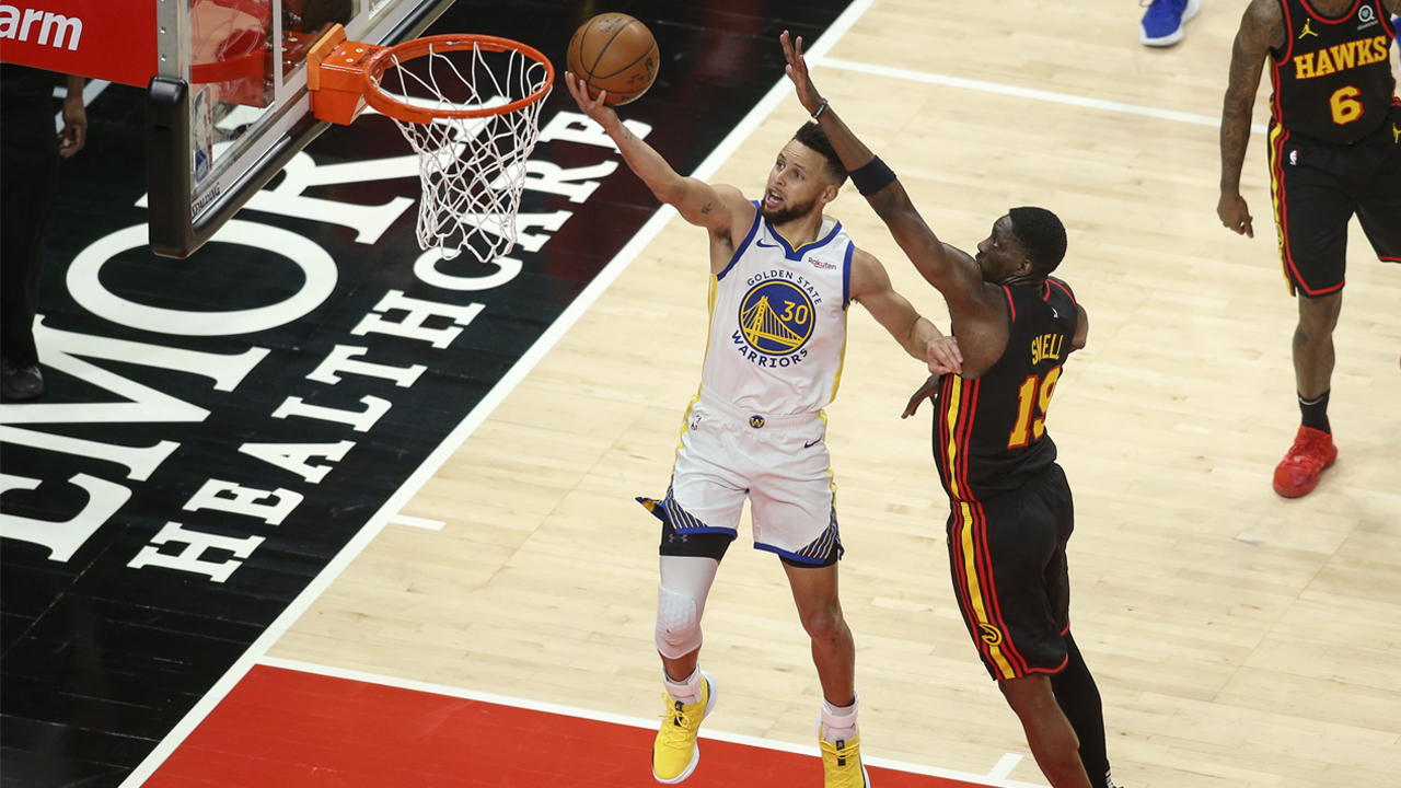 Basquetebol: Stephen Curry marcou 50 pontos e deu 10 assistências numa noite histórica