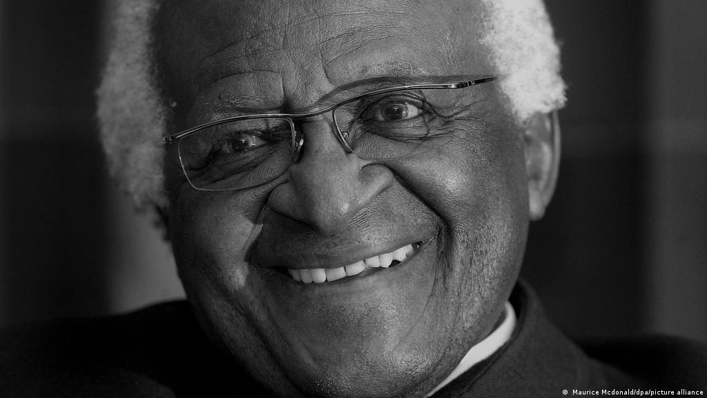 África do Sul: Desmond Tutu, a voz incansável dos oprimidos