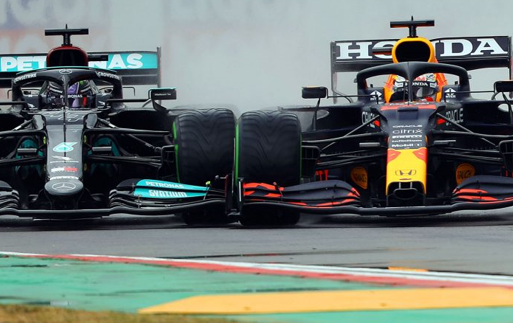 F1: Mercedes tinha contestado o triunfo do piloto da Red Bull no Mundial de Fórmula 1