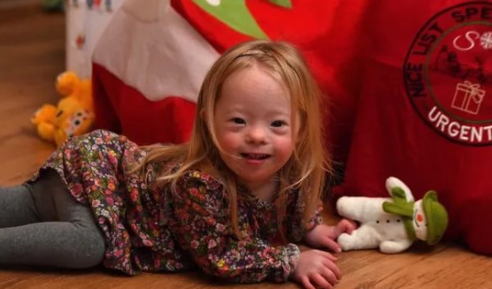 Celebridades: Ela filma a reacção da sua menina com o síndrome de Down, o vídeo torna-se viral