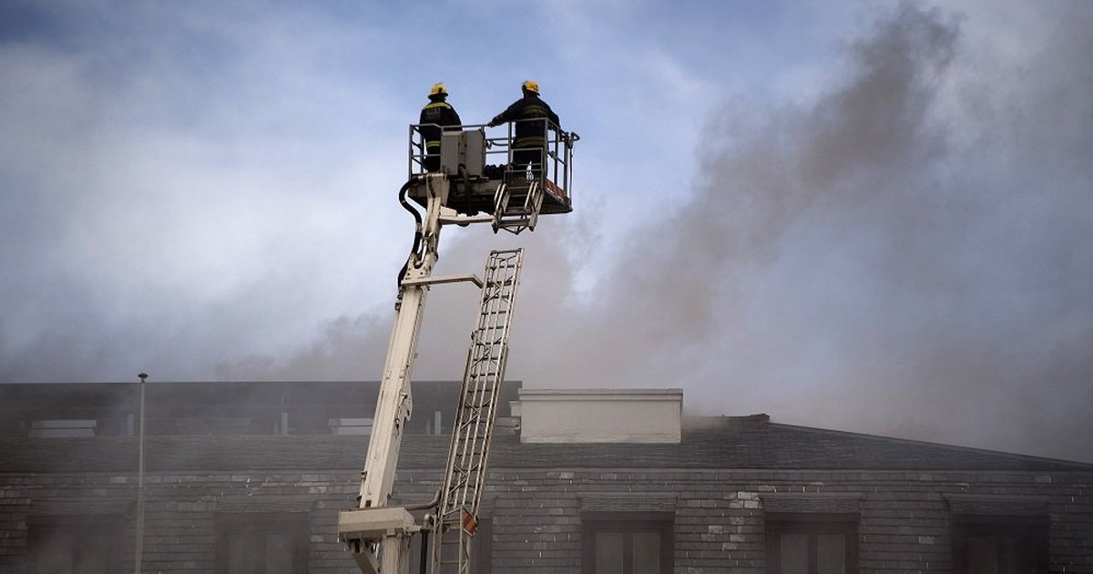 África do Sul: incêndio no Parlamento novamente sob controlo depois de reinar