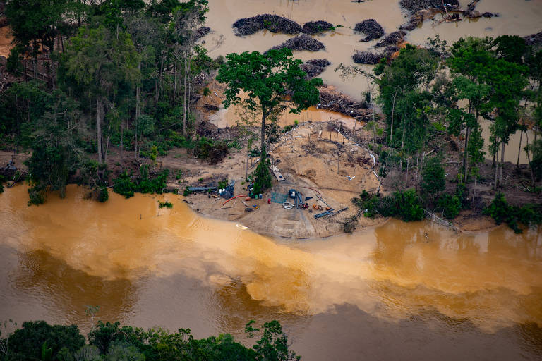 Burkina Faso: Pelo menos 59 pessoas mortas numa explosão de dinamite num local de mineração artesanal de ouro