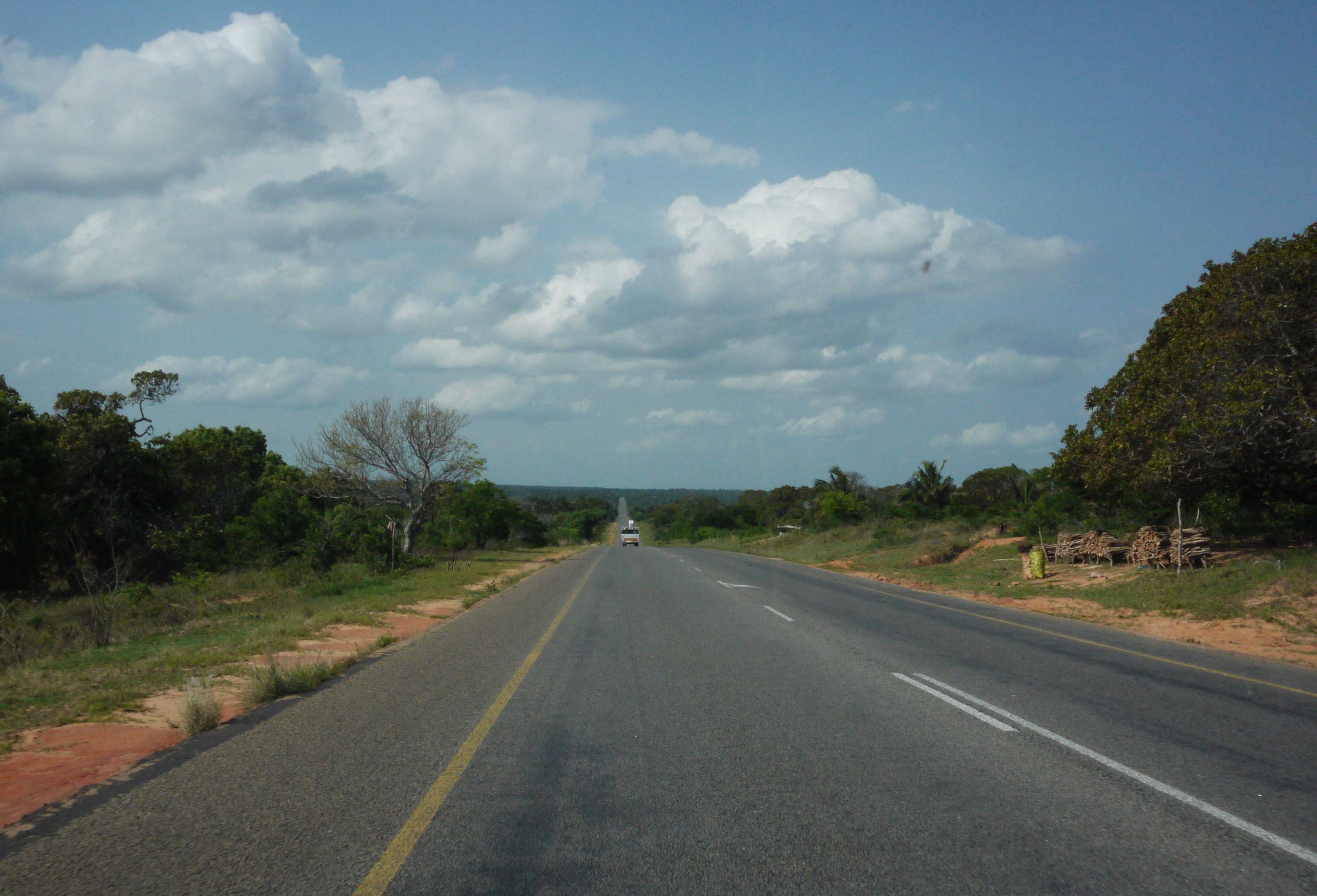 Moçambique: Cidadão sul-africano assassinado nas estradas de Moçambique
