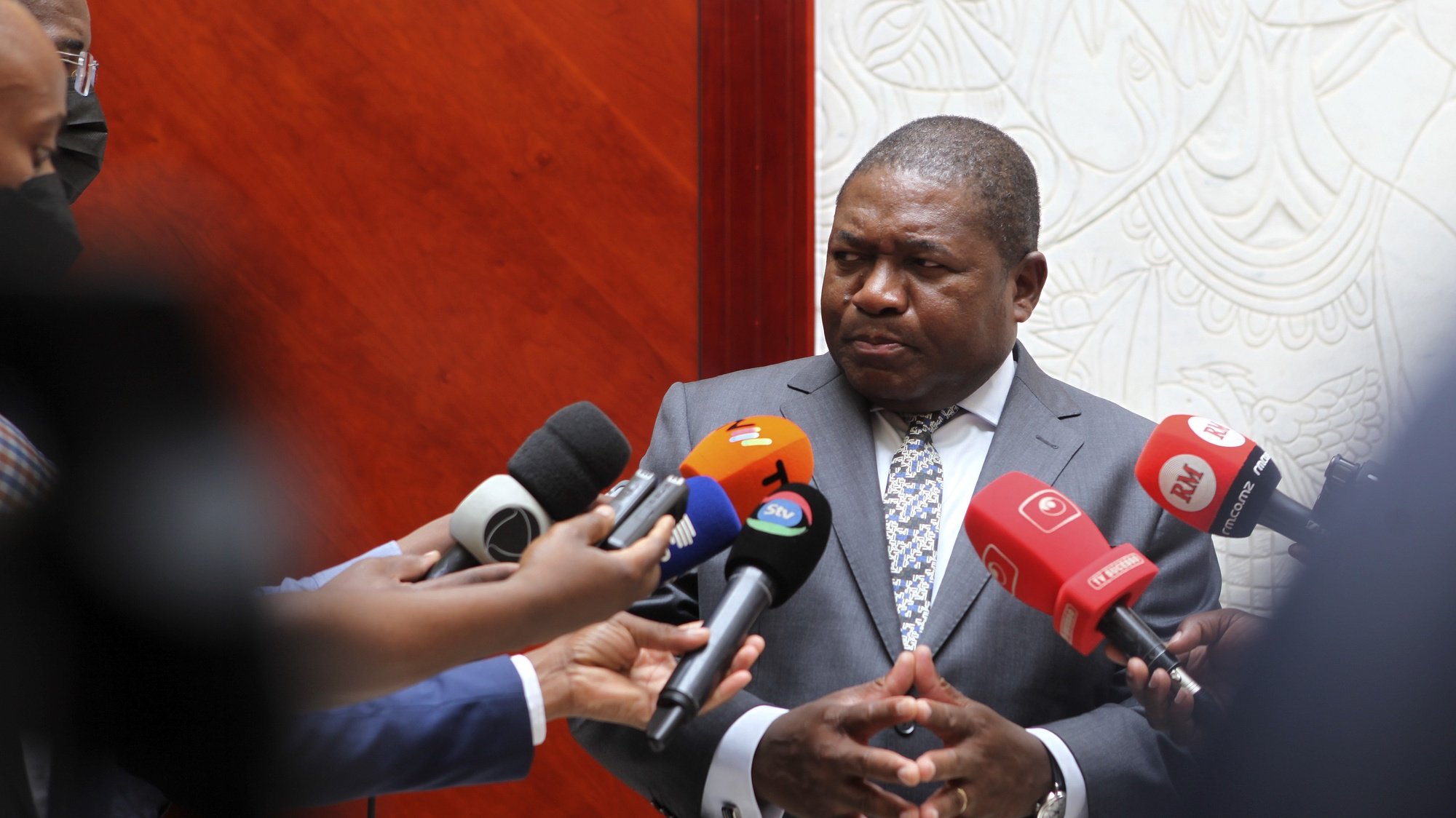Moçambique: PR moçambicano exonera seis ministros