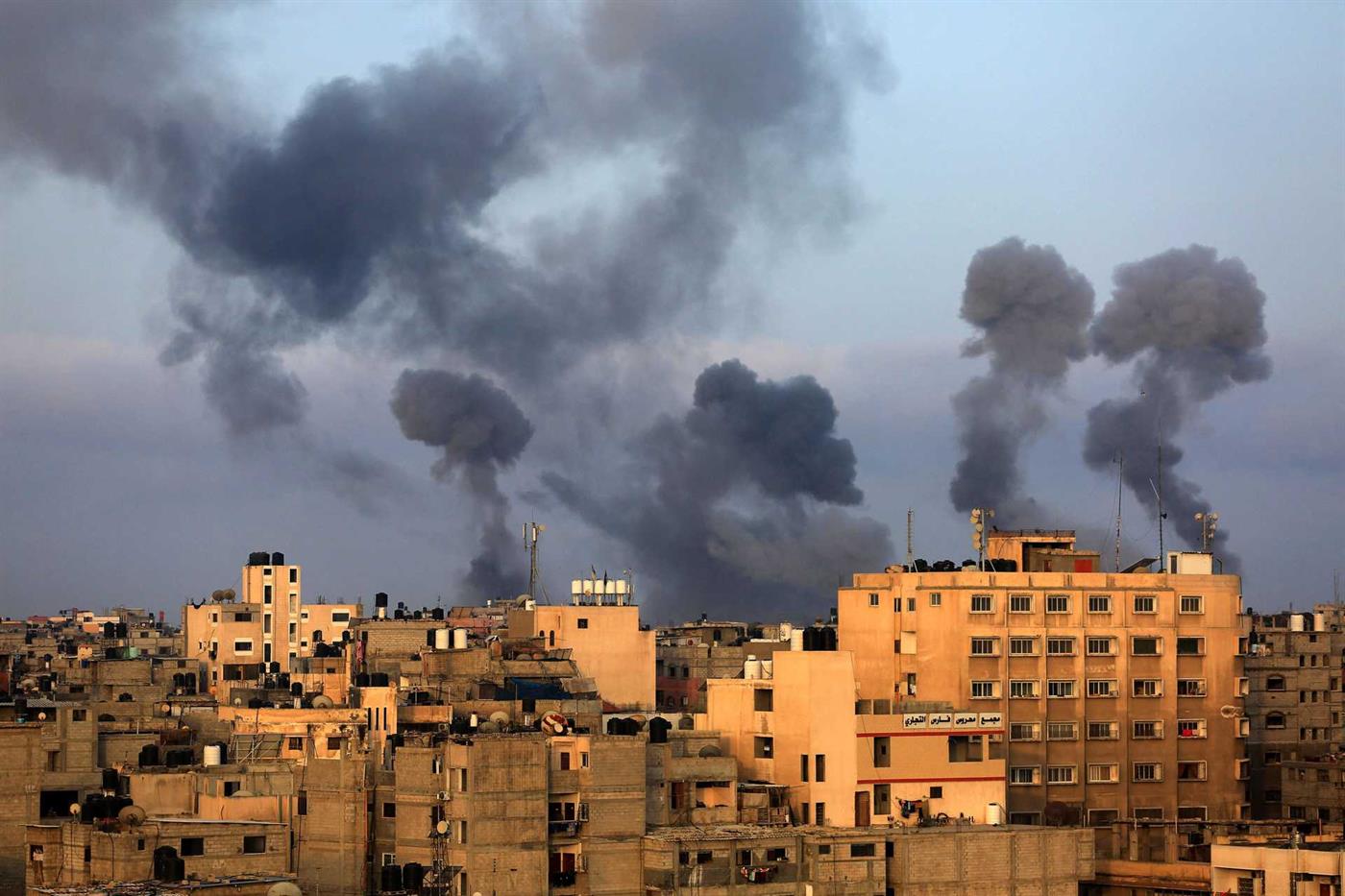 Médio Oriente: Depois da violência em Jerusalém, Israel ataca Gaza em resposta aos foguetes