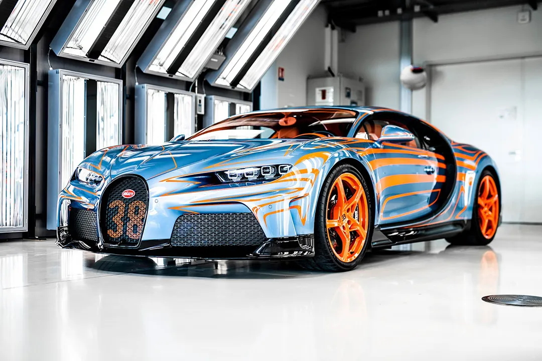 Bugatti lança o primeiro Chiron Super Sport, denominado “Waves of Light”.