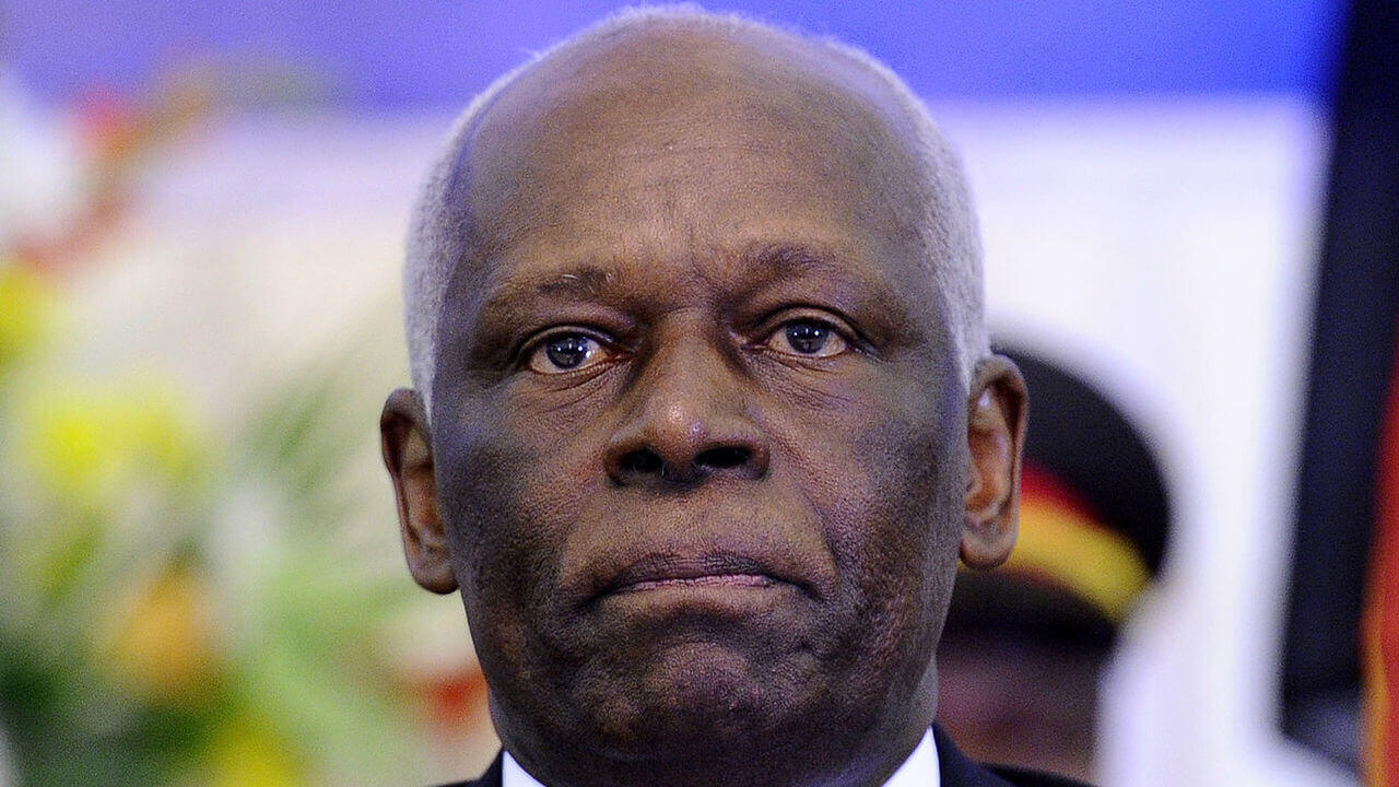 José Eduardo dos Santos, o imperfeito “arquitecto da paz”.