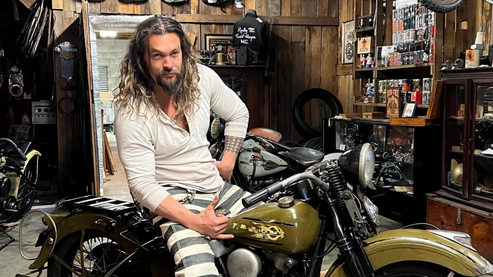 Celebridades: Jason Momoa « extremamente abalado » após acidente de motocicleta