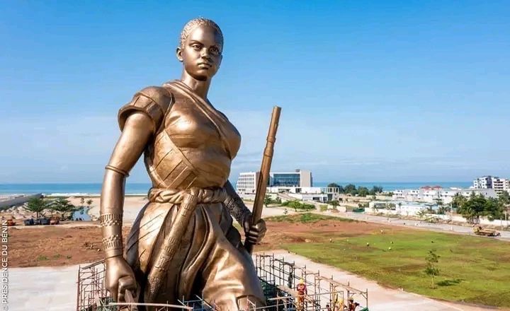 Benin: Estátua amazónica, « Finalmente, temos a nossa estátua simbólica ».