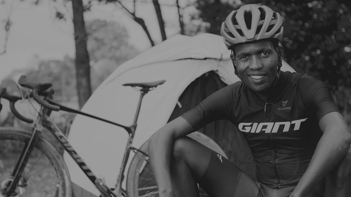 Ciclismo: Ciclista queniano « Sule Kangangi » morre na corrida aos 33