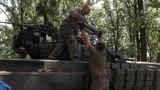 Guerra na Ucrânia: Exército ucraniano reivindica avanços no norte, sul e leste