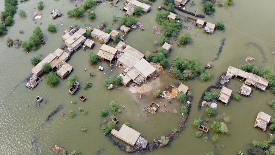 Cheias no Paquistão: chefe da ONU diz que « nunca viu tal carnificina climática »