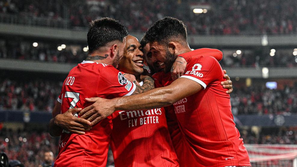 UEFA Champions League/Resumos: Benfica, Paris, Chelsea e Dortmund apurados