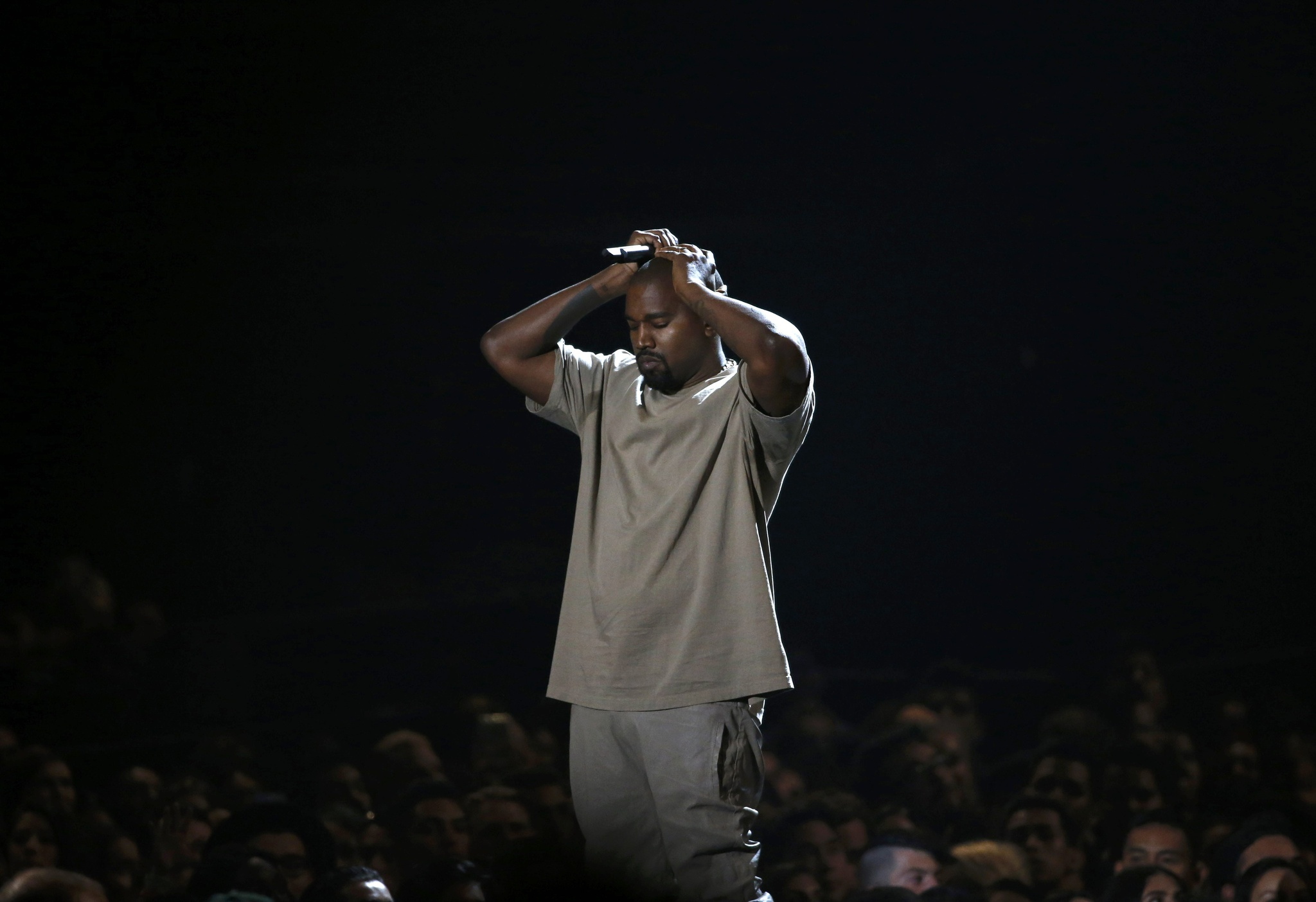 Business/Celebridades: Adidas termina parceria com o rapper Kanye West após observações anti-semitas