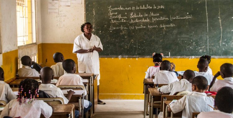 Angola: O sistema educativo é uma vergonha, segundo os especialistas
