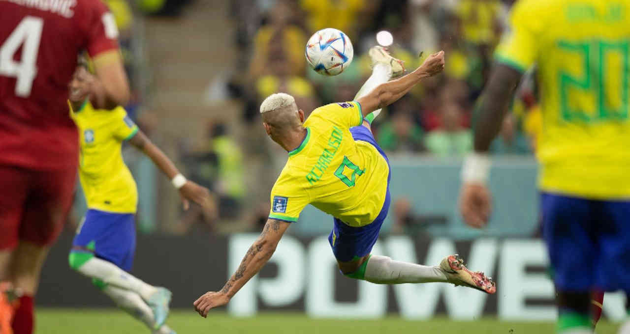Futebol/Copa Do Mundo: Seleção aguarda notícias sobre Neymar, mas mostra repertório para ir longe
