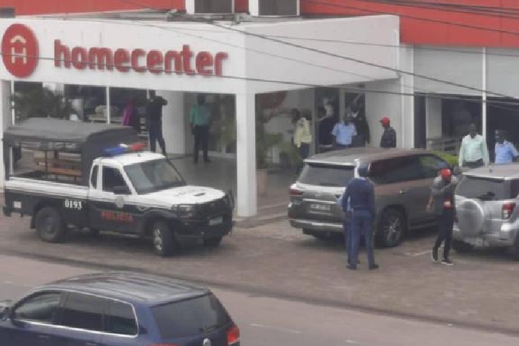 Moçambique: Grupo armado rapta filho do proprietário de Home Center