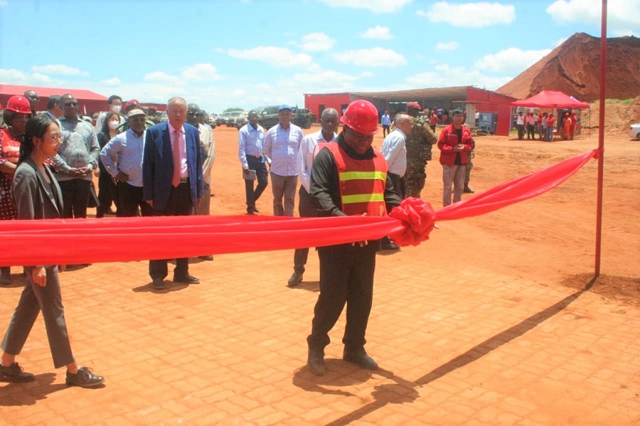 Moçambique: PR. Nyusi inaugura projecto de areias pesadas em Chibuto