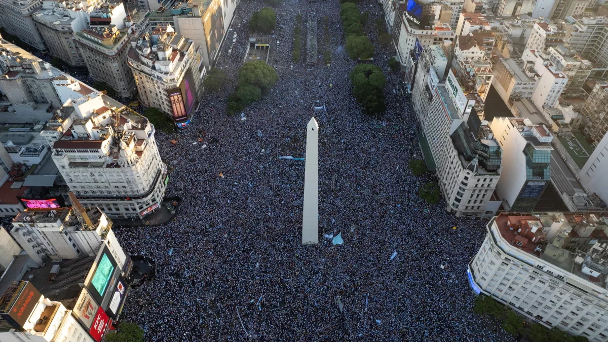 Futebol/Copa Do Mundo: O Governo Argentino declara na terça-feira 20 de dezembro um feriado público para celebrar os campeões mundiais