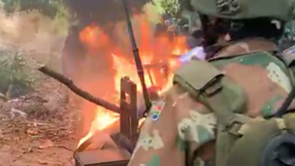 Moçambique: Investigação após vídeo mostra soldados a queimar cadáveres