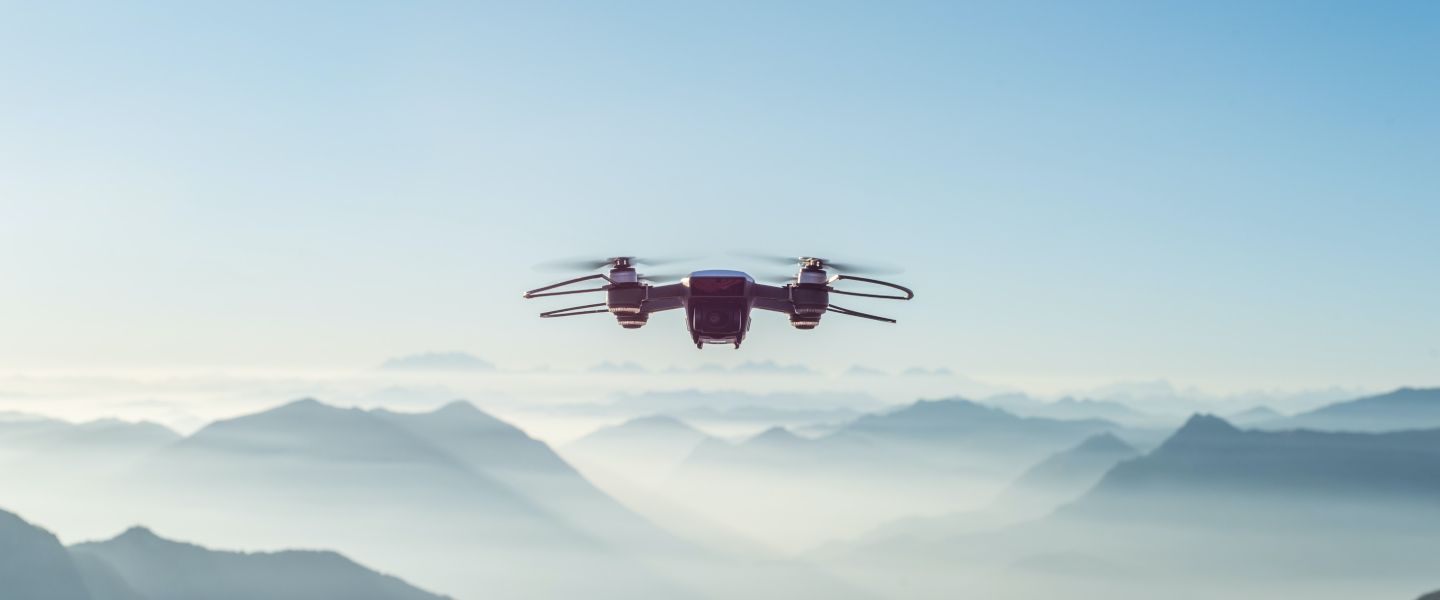 Tech: Recarregado por laser, este Drone chinês pode voar sem nunca aterrar