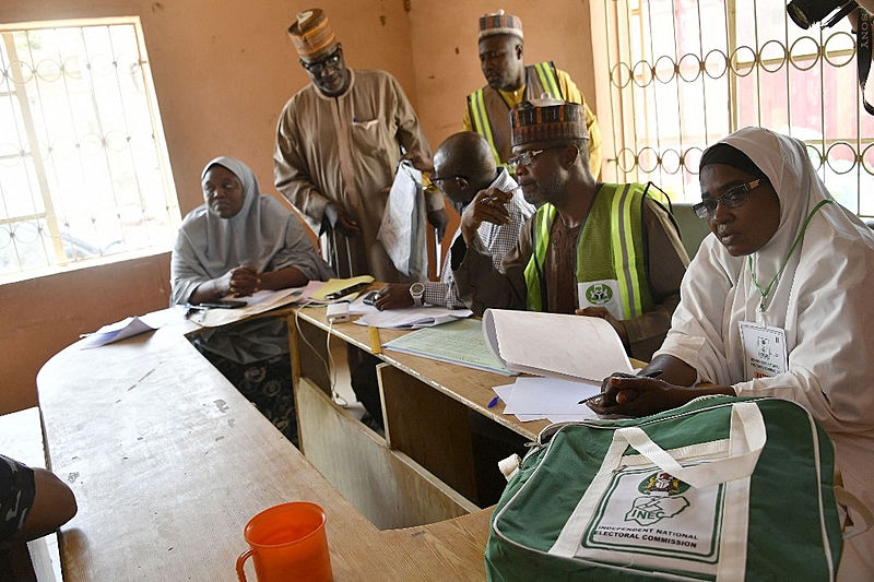 Eleições da Nigéria: Comissão Eleitoral retomá a contagem na segunda-feira