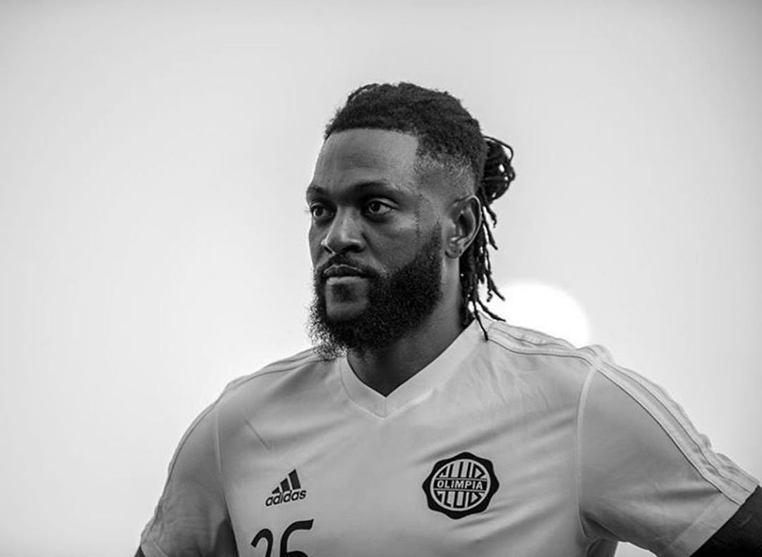 Futebol/Togo: Adebayor anuncia aposentadoria do futebol aos 39 anos